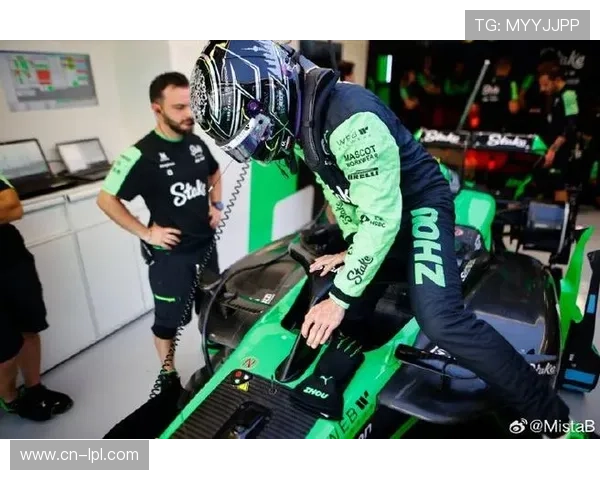 梅赛德斯巴西站展示强劲速度,拉塞尔与安东内利双双得分 梅赛德斯巴西站展示强劲速度,拉塞尔与安东内利双双得分